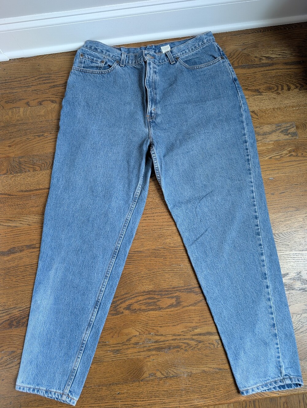 VTG Levis 550 Women's 20W M Relaxed Fit Tapered Leg Blue Denim Jeans Made In USA